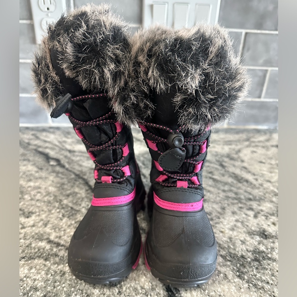 Girls toddler Kamik snow boot size 10